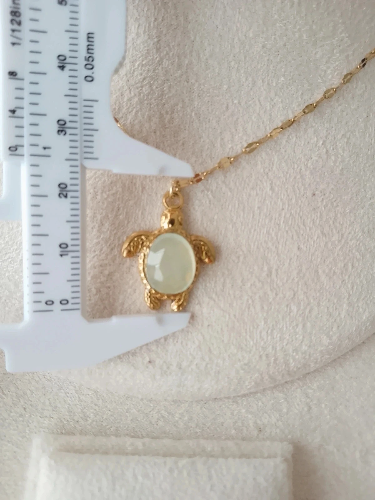 Collier tortue en pierre Aqua calcédoine – photo 2